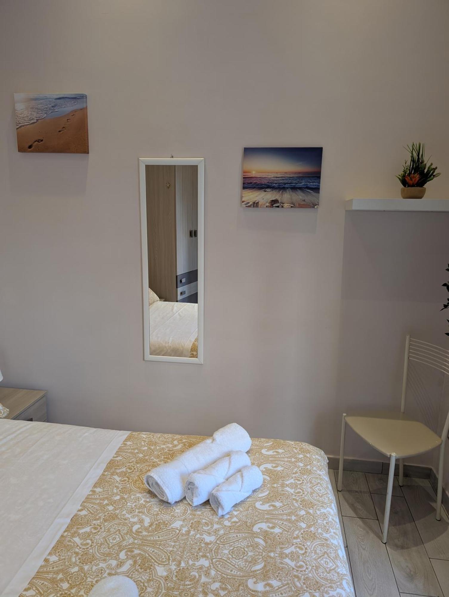 Ferienwohnung La Dimora Di Dora Neapel Zimmer foto